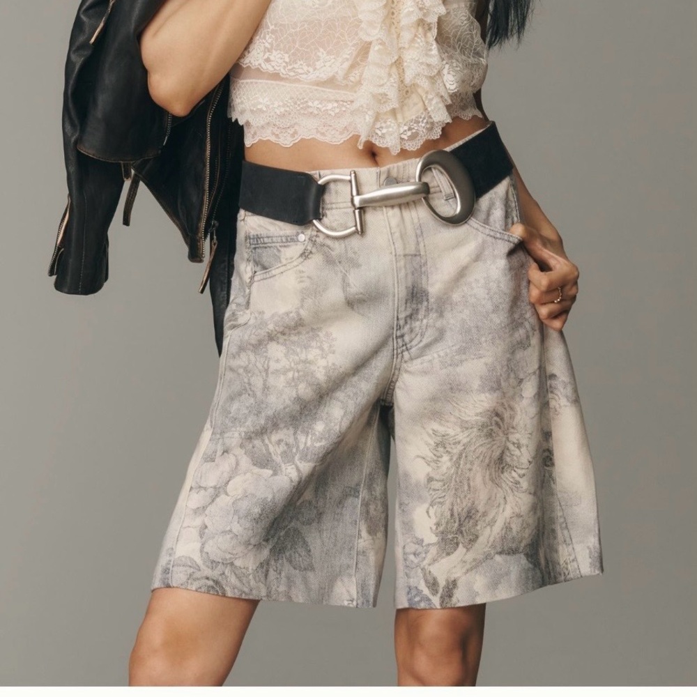 The ADI mid rise Relaxed Bermuda Shorts